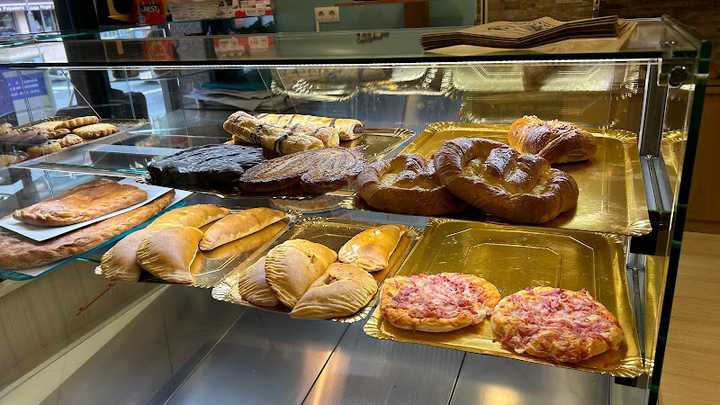 Fotografia tomada fuera de Panadería A Peneira - Panadería en O Pedrouzo, A Coruña