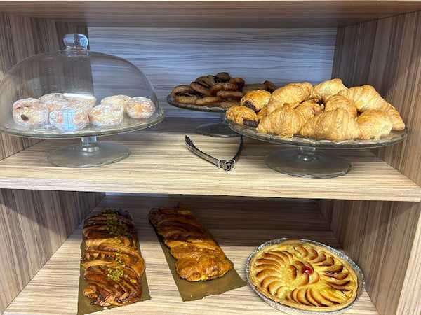 Fotografia tomada fuera de Panadería Alex - Panadería en Valdoviño, A Coruña