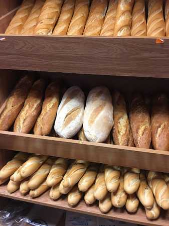 Fotografia tomada fuera de Panaderia Alfonso Castillo - Panadería en Calzada de Calatrava, Ciudad Real