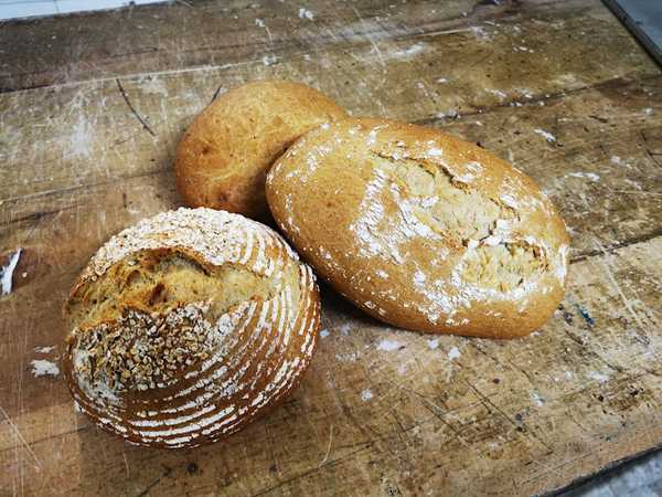 Fotografia tomada fuera de Panadería Aranal - Panadería en Moguer, Huelva