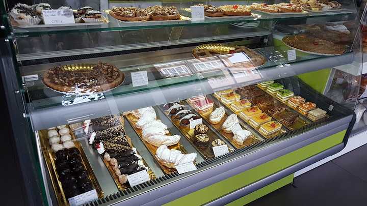 Fotografia tomada fuera de Panaderia Argentina - Panadería en Huércal-Overa, Almería