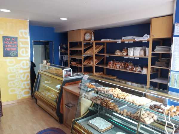Fotografia tomada fuera de Panadería Artajona - Panadería en Fuentes de Ebro, Zaragoza