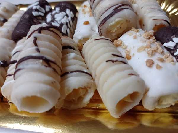 Fotografia tomada fuera de Panadería Artepan y Dulces El Manchego Hidalgo S L. - Panadería en Albacete, Albacete