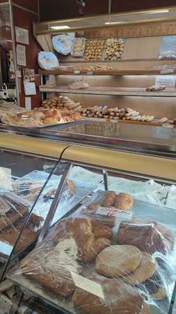 Fotografia tomada fuera de Panadería Artepan y Dulces El Manchego Hidalgo S L. - Panadería en Albacete, Albacete