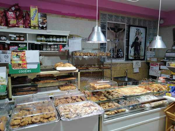 Fotografia tomada fuera de Panadería artesana Casasola - Panadería en Ponferrada, León