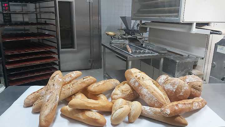 Fotografia tomada fuera de PANADERÍA BALLOTA - Panadería en Cudillero, Asturias