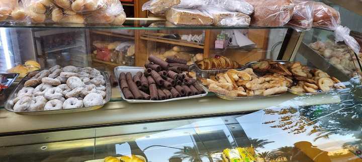 Fotografia tomada fuera de Panadería Bardisa Pérez - Panadería en Alicante, Alicante