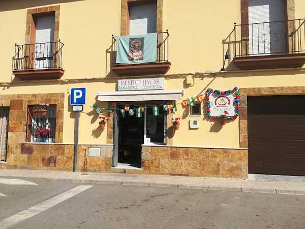 Fotografia tomada fuera de Panadería Benito - Panadería en Pedro Abad, Córdoba