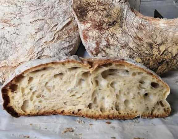 Fotografia tomada fuera de Panadería Binuca - Panadería en Mourela Baixa, A Coruña