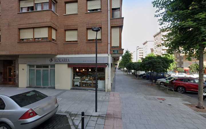 Fotografia tomada fuera de Panaderia Bizkarra Muguru - Panadería en Galdakao, Bizkaia