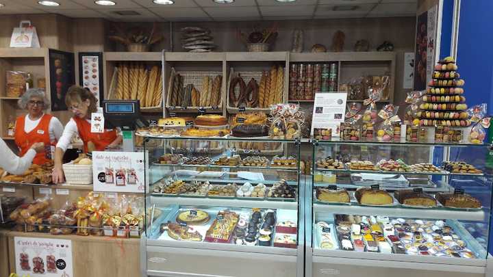 Fotografia tomada fuera de Panaderia BM - Ogiberri - Panadería en Portugalete, Bizkaia