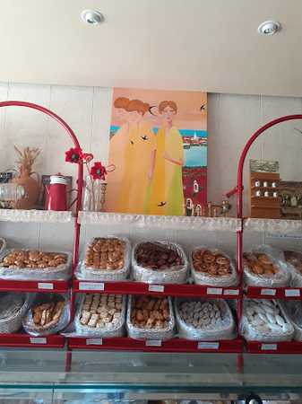 Fotografia tomada fuera de Panadería Bollería Delicatesen La Buena Estrella - Panadería en Medina de Rioseco, Valladolid