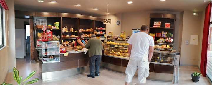 Fotografia tomada fuera de Panadería Bollería El Calderu - Panadería en Oviedo, Asturias
