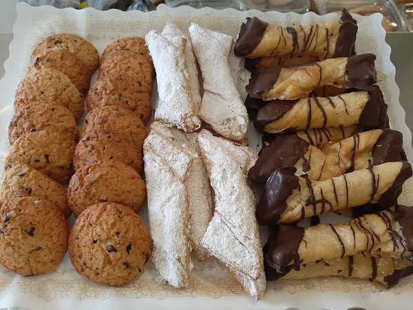 Fotografia tomada fuera de PANADERIA BOLLERIA SAN ISIDRO - Panadería en Solana de los Barros, Badajoz