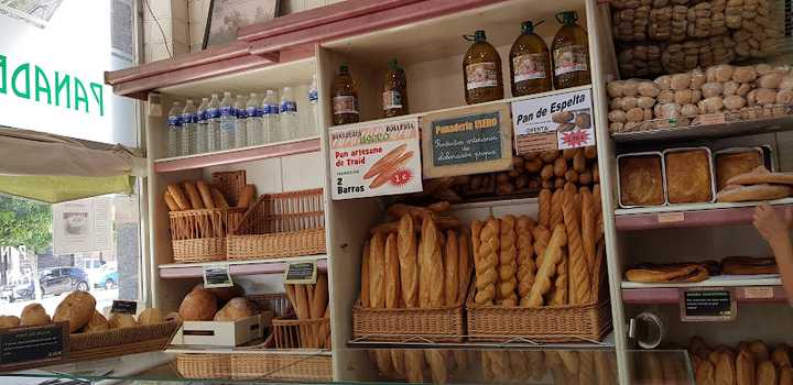 Fotografia tomada fuera de Panadería Bollería Usero Molina de Aragón - Panadería en Molina de Aragón, Guadalajara