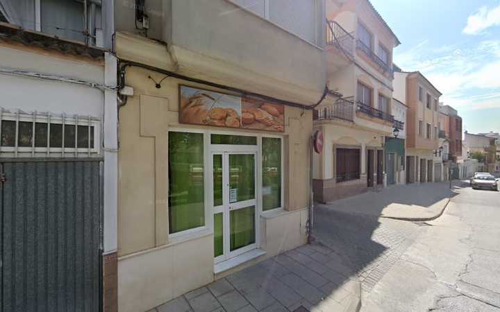 Fotografia tomada fuera de Panaderia Bollysur “La Tejera” - Panadería en Cabra, Córdoba