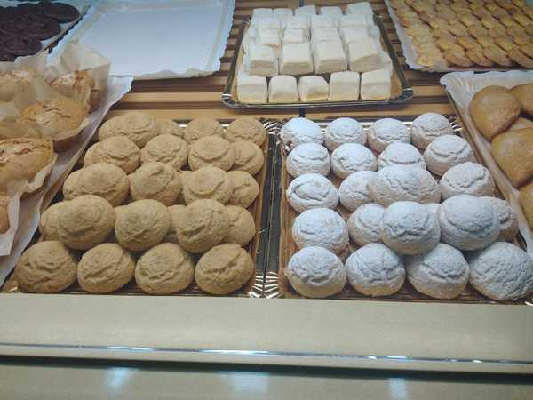 Fotografia tomada fuera de Panadería Cabañero - Panadería en Montealegre del Castillo, Albacete