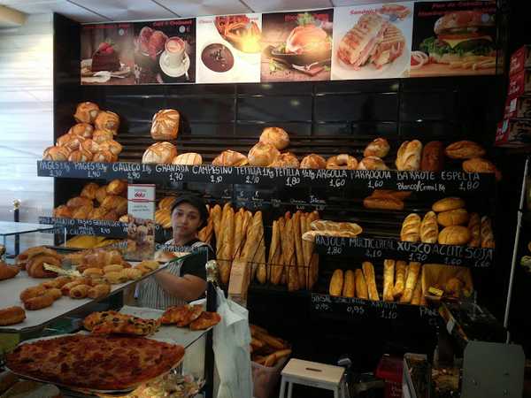 Fotografia tomada fuera de Panadería Cafetería Audrey - Panadería en Madrid, Madrid