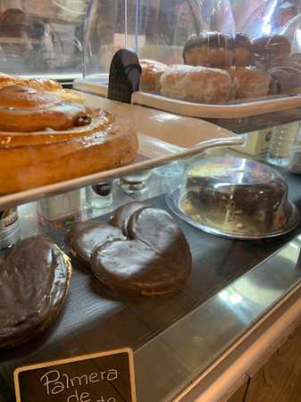 Fotografia tomada fuera de Panaderia Cafetería Dulce Vida - Panadería en Madrid, Madrid