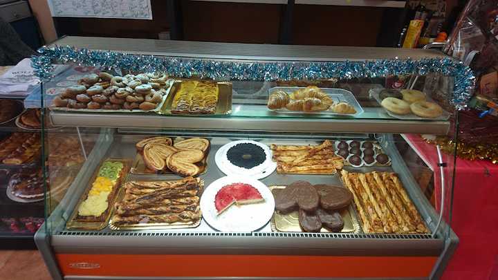 Fotografia tomada fuera de Panaderia Cambre - Panadería en Cambre, A Coruña