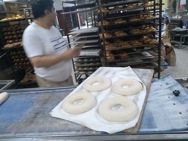 Fotografia tomada fuera de Panadería Carmona - Panadería en El Parador de las Hortichuelas, Almería