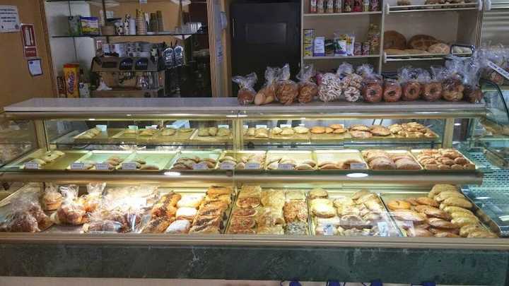 Fotografia tomada fuera de Panadería Carrasco - Panadería en Molina de Segura, Murcia