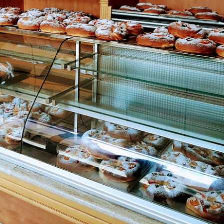 Fotografia tomada fuera de Panadería Casado - Panadería en Velilla de Cinca, Huesca