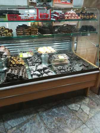 Fotografia tomada fuera de Panadería Caselles - Panadería en Redován, Alicante