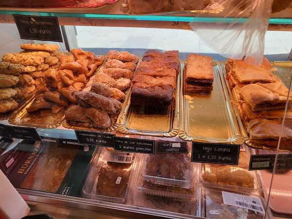 Fotografia tomada fuera de Panadería confitería La Pulga - Pastelería en Huelva, Huelva