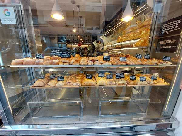 Fotografia tomada fuera de Panadería Dorita - Panadería en Alicante, Alicante