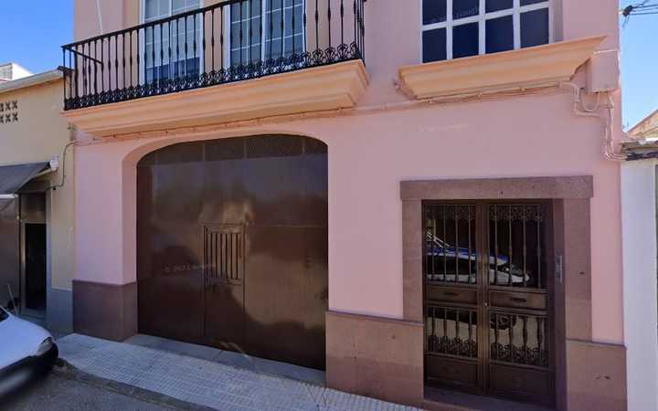Fotografia tomada fuera de Panadería Dulces San Antonio - Panadería en La Haba, Badajoz