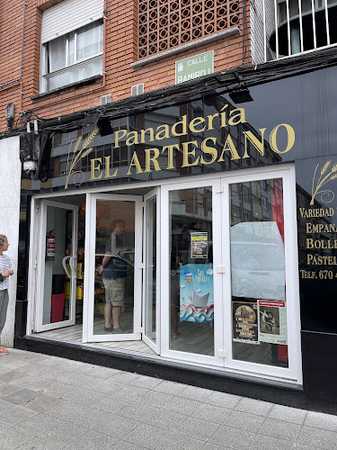 Fotografia tomada fuera de Panadería el Artesano II - Panadería en Piedras Blancas, Asturias