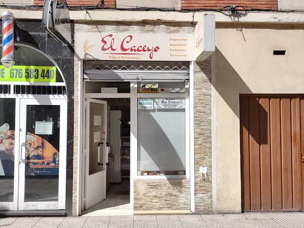 Fotografia tomada fuera de Panadería El Caceyo - Panadería en Oviedo, Asturias