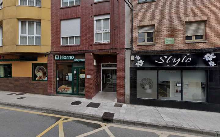Fotografia tomada fuera de Panadería El Horno masymas - Panadería en Lugo de Llanera, Asturias