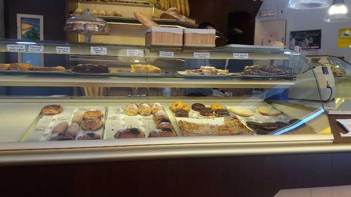 Fotografia tomada fuera de Panadería El Molino - Panadería en Azuqueca de Henares, Guadalajara