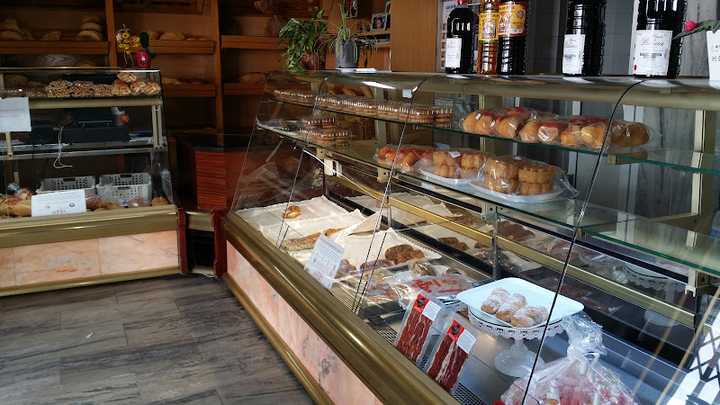 Fotografia tomada fuera de Panadería El Prado S L - Panadería en Cortegana, Huelva