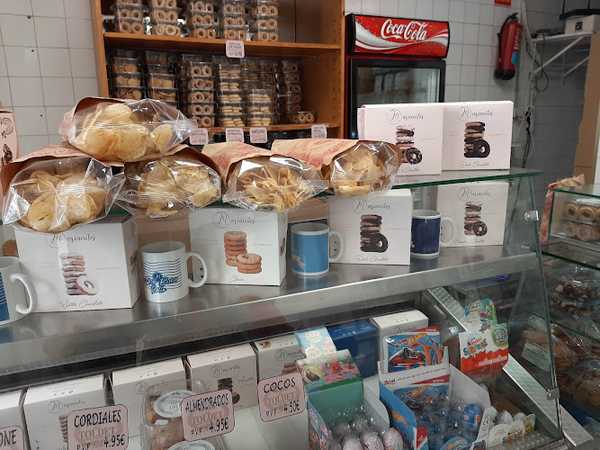 Fotografia tomada fuera de Panadería El Toldet - Forn de pa en Santa Pola, Alicante