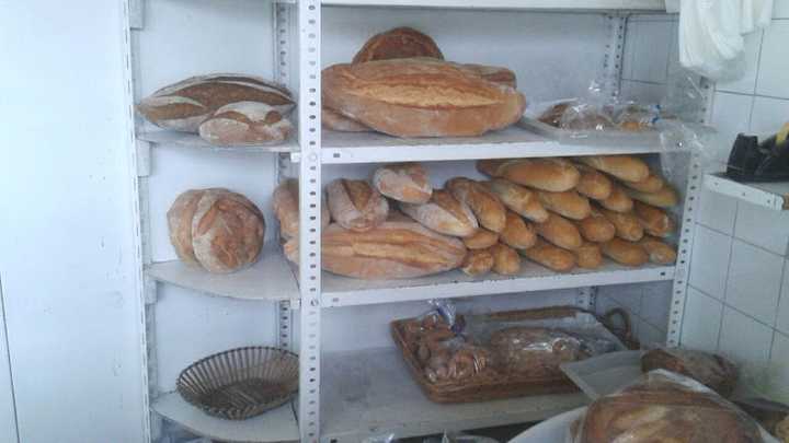 Fotografia tomada fuera de Panadería Elías - Panadería en Ponferrada, León