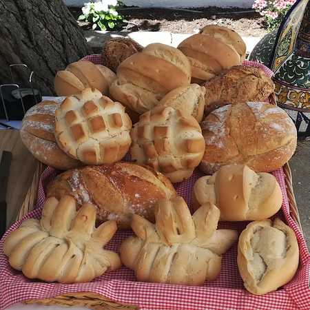 Fotografia tomada fuera de Panadería Encarni - Panadería en Morata de Tajuña, Madrid