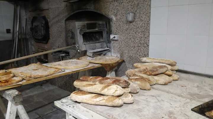 Fotografia tomada fuera de Panaderia Escairon - Bakery en Escairón, Lugo