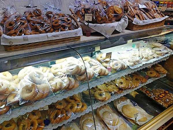 Fotografia tomada fuera de Panaderia Espinosa - Panadería en Crevillent, Alicante