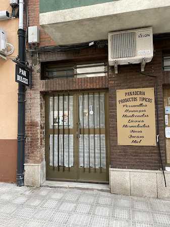 Fotografia tomada fuera de Panadería Estela Calzado - Panadería en Baños de Montemayor, Cáceres