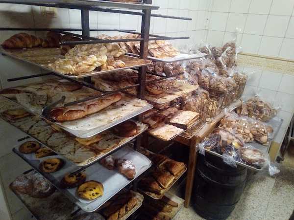 Fotografia tomada fuera de Panadería Ferrando - Panadería en Siétamo, Huesca