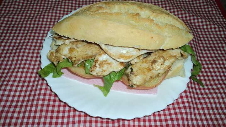 Fotografia tomada fuera de Bocatería-Pizzería El Artesano III - Panadería en Santa Lucía de Tirajana, Las Palmas