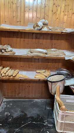 Fotografia tomada fuera de Panadería Figueras - Panadería en Figueras, Asturias