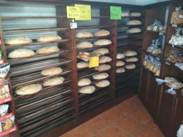 Fotografia tomada fuera de PANADERÍA FUENTE HIGUERA. - Panadería en Fuente Higuera, Albacete