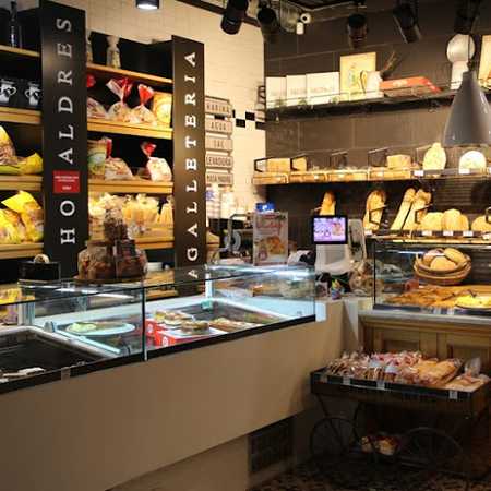 Fotografia tomada fuera de Panadería Gallofa&Co - Panadería en Liencres, Cantabria