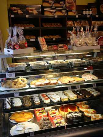 Fotografia tomada fuera de Panadería Gallofa&Co - Panadería en Cabezón de la Sal, Cantabria