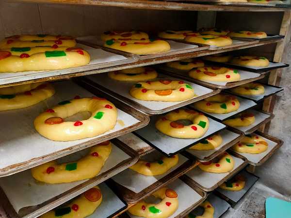Fotografia tomada fuera de Panadería Gaspar - Panadería en Castrillo de las Piedras, León