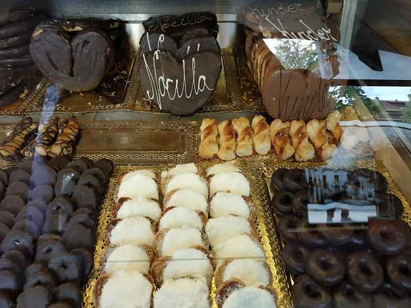 Fotografia tomada fuera de Panadería Geraleku - Panadería en Amorebieta-Etxano, Bizkaia